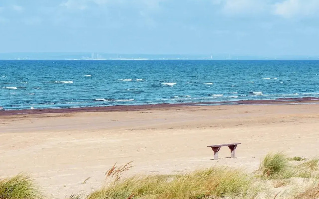 Summer Cottage Near the Beach