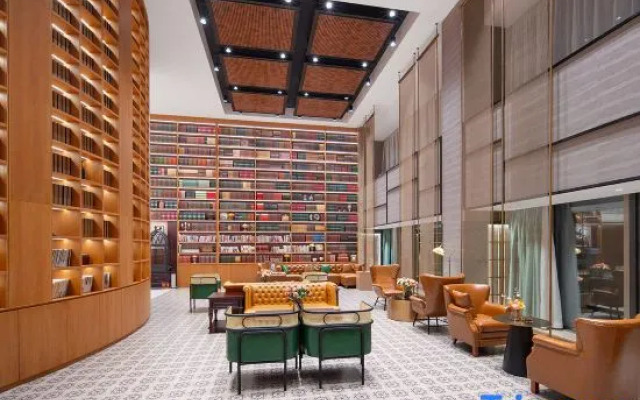 James Joyce Coffetel Hotel (Zhaoqing Qixingyan East Gate Square)
