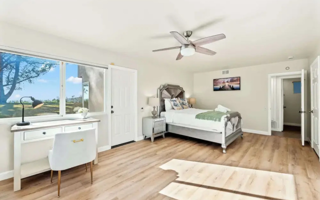 Spacious Retreat With Scenic Mountain Views