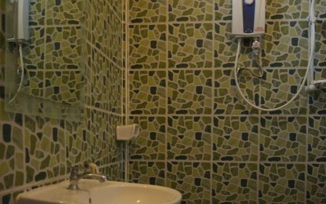 8 Praw View Hotel