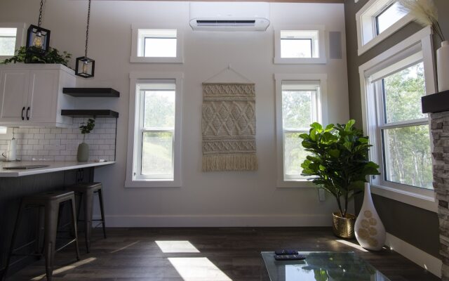 Luxury Loft Cottage In Manitou Beach