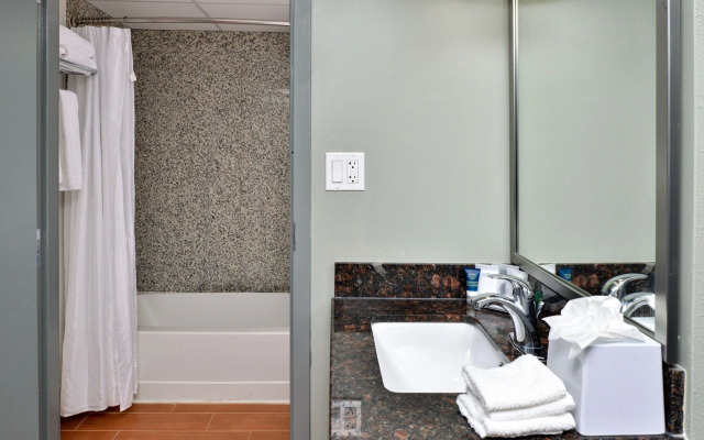 Four Points By Sheraton Virginia Beach Oceanfront