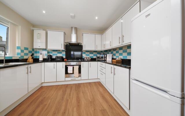 London Heathrow Living Serviced Apartments - Apt 9