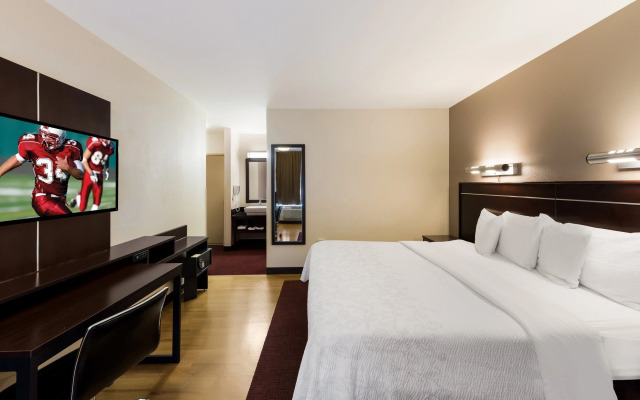 Red Roof Inn PLUS+ Columbus Downtown-Convention Center