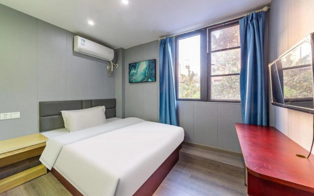 eShiguang Jing Hotel (Wuhan Software Engineering Vocational College)