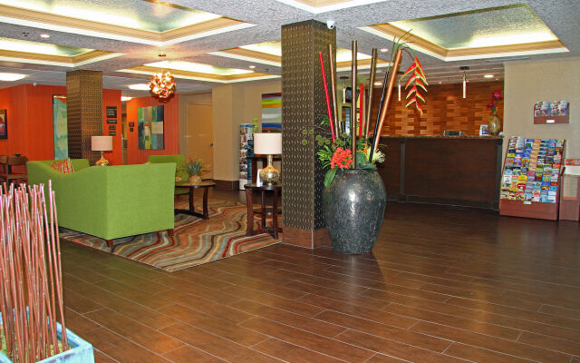Best Western Plus Universal Inn