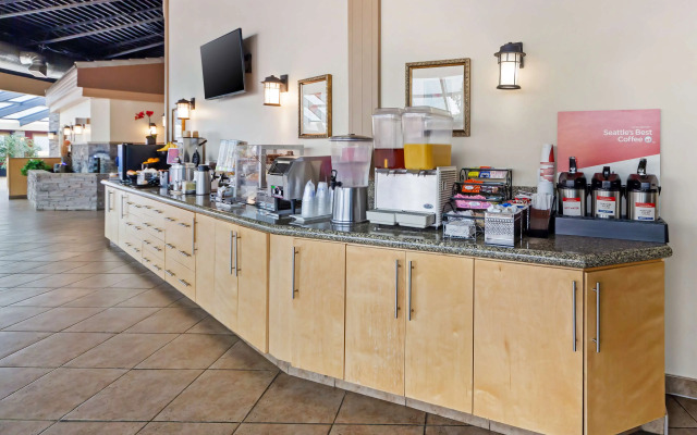 Best Western Plus Mirage Hotel & Resort