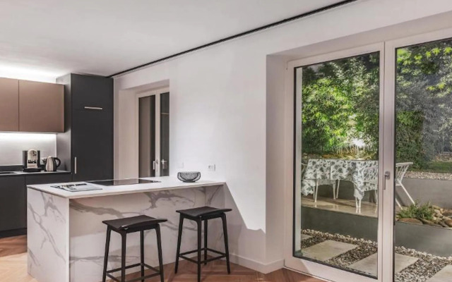 Modern flat in Merano with outdoor shower