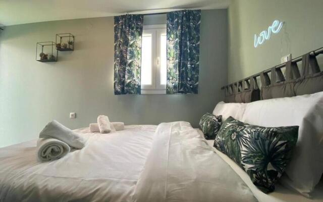 Rooftop Apartment With Garden in Ioannina