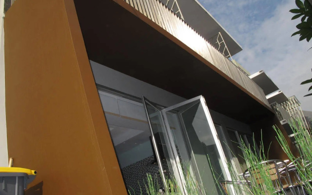 Sampit Residence Managed by FLAT06
