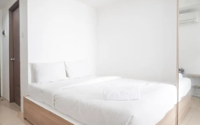 Minimalist And Comfort Studio At Belmont Residence Puri Apartment – Guest Rooms – Jakarta