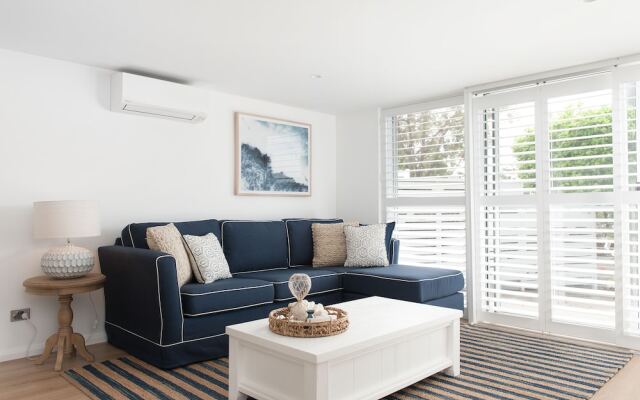 Arabella - Stylish Seaside Sanctuary With Views