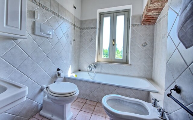 Borgo Del Castellaccio