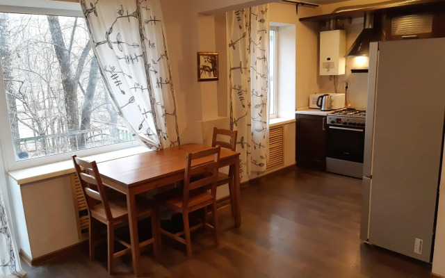 Apartments on Bolotnikova street 4