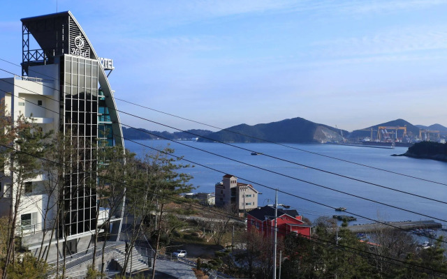 Radiance Tourist Hotel