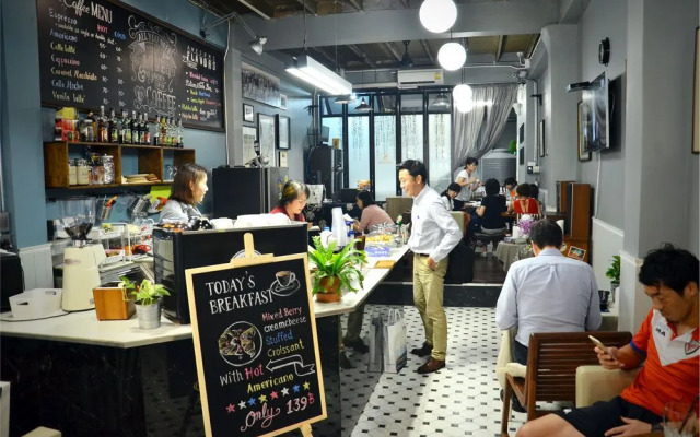 Goodfellas Thong Lo Hostel