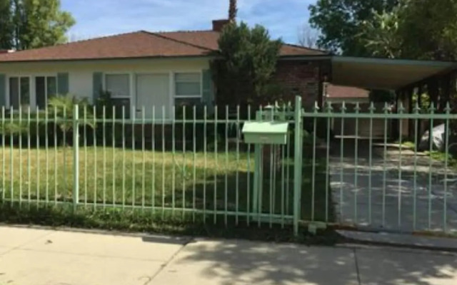 Lovely Studio with a Pool