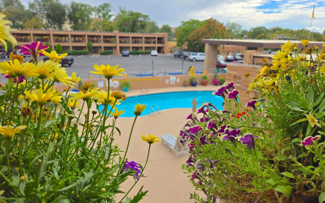 El Sendero Inn, an Ascend Collection Hotel