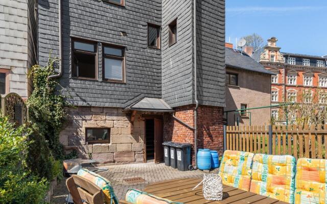 Stylish Apartment With Terrace in Sonneberg