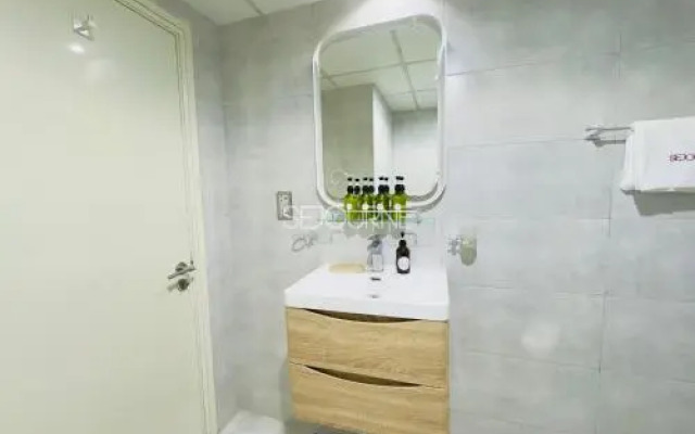 DA86 Well Design Studio in Dubai Arch tower