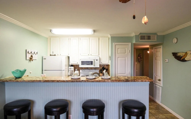 Maravilla Condos 111