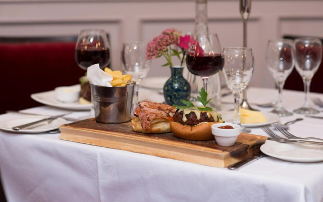 The Devon Inn Hotel