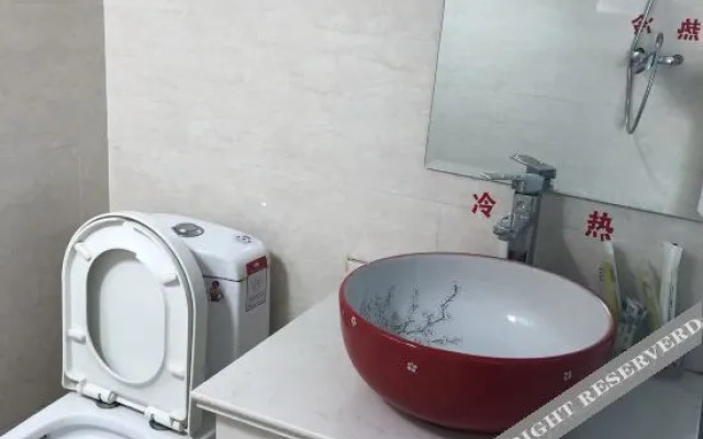 Tongling Veteran Express Hotel