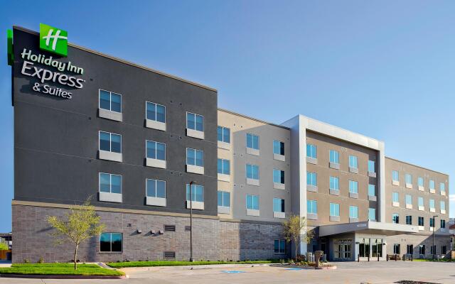 Holiday Inn Express & Suites Lubbock Central - Univ Area, an IHG Hotel