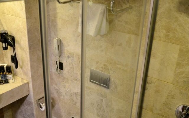 Engin Otel Izmir
