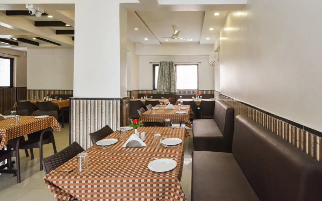 FabHotel Chetan Executive Hadapsar