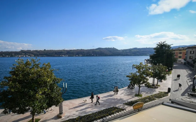 Romantic Benaco Sal - App 02