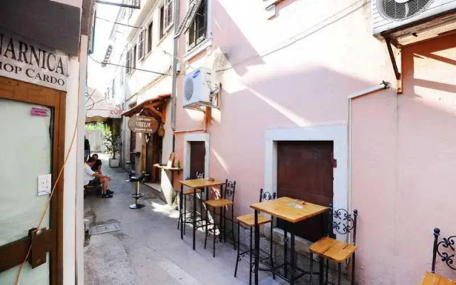 Teatro Apartments