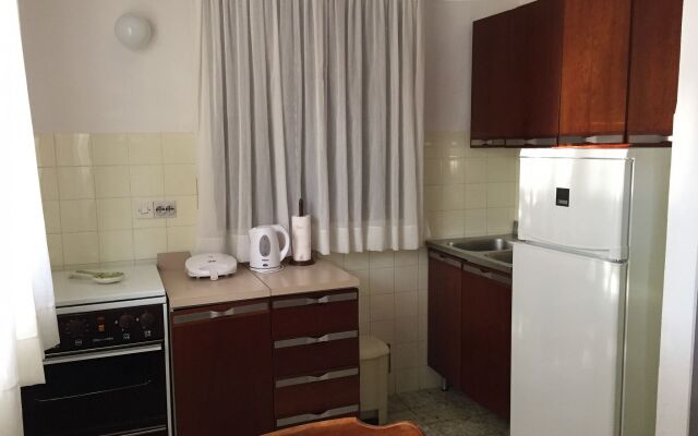 Holiday house Vanesa - 50m from the sea: Stomorska, Island Solta