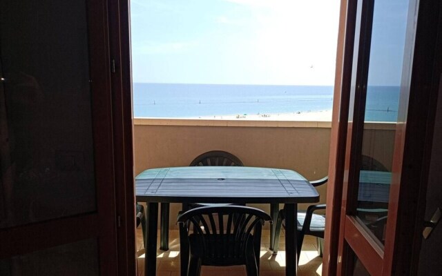 Seafront Apartment for Rent 6 Sleeps Skyscraper