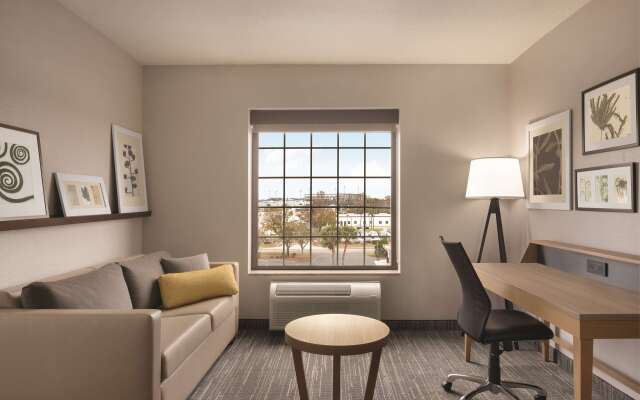 Country Inn & Suites by Radisson, Tampa Airport East-RJ Stadium