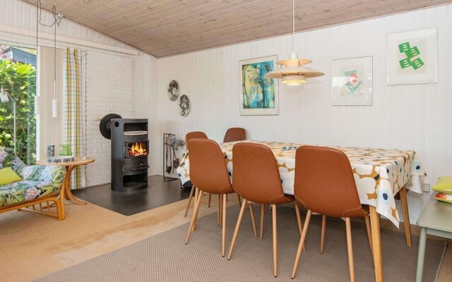 6 Person Holiday Home in Ebeltoft