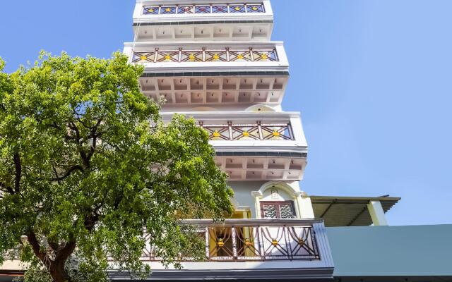 SPOT ON 79383 Mishra Bhawan