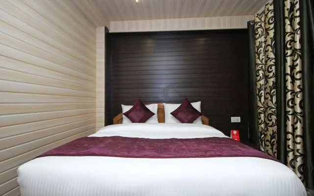 OYO 8991 near Mall Road