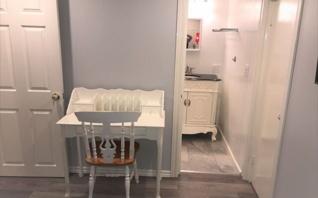 40mToCanalSkate OttawaDowntown 2Br2BaApt