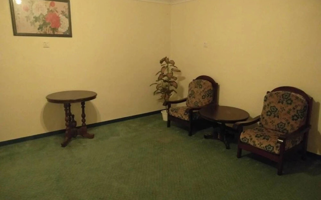 Golden Palms Hotel