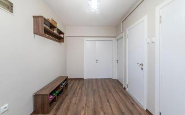 Centrally located 2 bedroom apt with Netflix