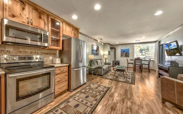 207 Lakeland - 1 Br Condo