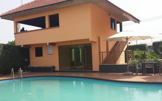 Ponderosa Travel Lodge