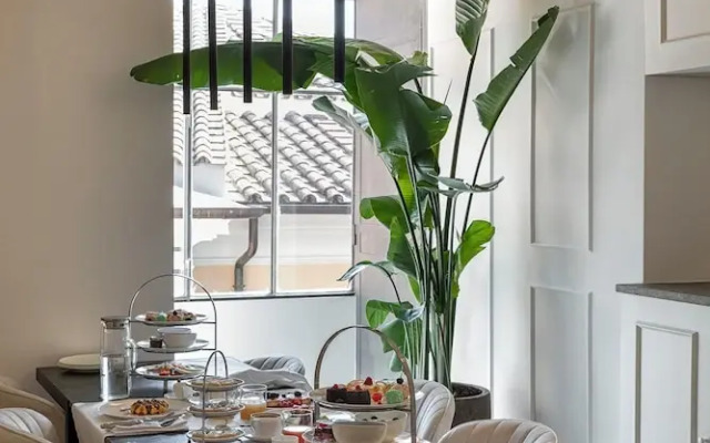 Condotti Apartment