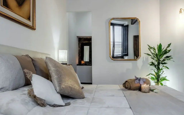 Trevi Fountain Stylish Guesthouse