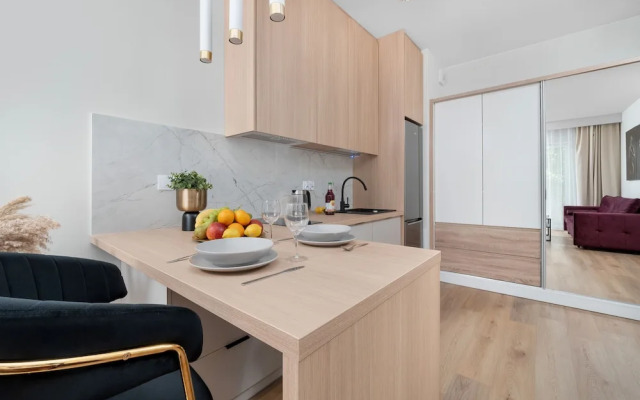 Wodna Apartment Łodź by Renters
