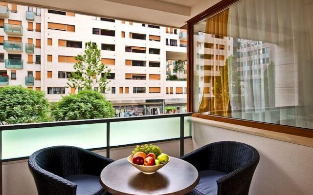 Corvin Lux Aparthotel