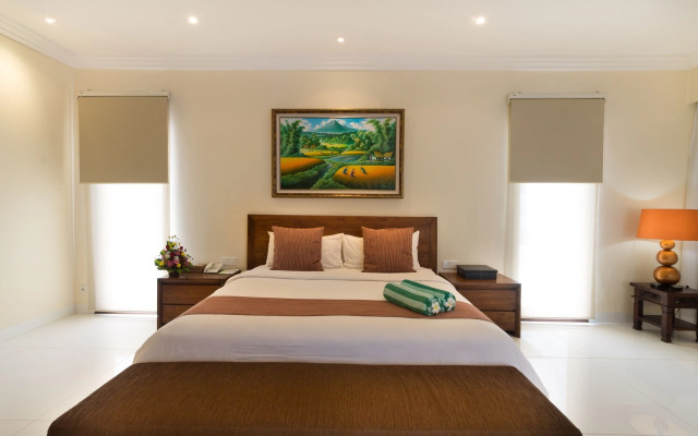 Peninsula Bay Resort