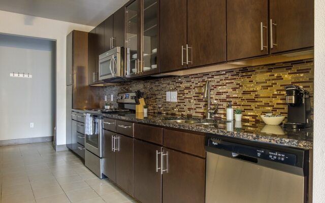 FRONTDESK 5755 Hermann Park Apts Downtown Houston