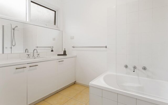 Rest @ Rye Beach House